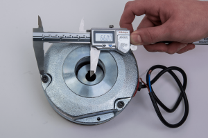 Lenze Intorq to KEB Type 38 - measuring the bolt radius